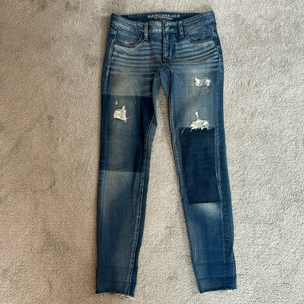 Low rise distressed skinny jean